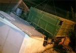 На Жуковского у грузовика отказали тормоза и он вылетел на крышу дома