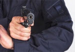 В Харькове полицейский отстреливался от нападавших