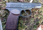 Харьковчане сдавали в полицию охотничьи ружья и газовые пистолеты