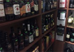 Из магазина в Дергачах изъяли 500 бутылок нелегального алкоголя