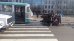 В районе завода Шевченко столкнулись трактор и трамвай