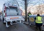 Новые мусоровозы приступили к работе в районах Харькова
