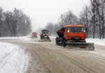 Снег на дорогах Харьковщины убирают 158 работников и 118 единиц техники