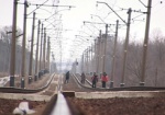 На Харьковщине поезд задавил мужчину, который шел по шпалам