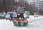 В Харькове убирает снег 98 единиц техники