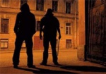 В Харькове двое грабителей сломали парню позвоночник