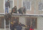 В Харькове мужчина выпал из окна на крышу пристройки