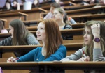 В этом году студенты будут получать стипендии 1100-1400 грн.
