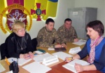 Приемная министра обороны в Харькове помогла около 250 людям