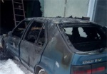 В Харькове горели легковушка и гараж