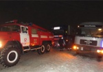 Пять грузовиков и легковушка застряли в сугробах на Харьковщине
