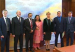 Губернатор области Юлия Светличная встретилась с Послом Республики Индия