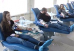 В областном центре крови – неделя донорства. Харьковчане помогают пострадавшим в зоне АТО