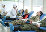 Участники АТО и Юлия Светличная сдали кровь для бойцов, которые проходят лечение в военном госпитале