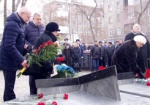 Харьковчане возложили цветы к мемориалу погибшим воинам-афганцам