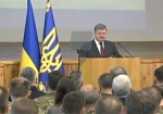 Президент Украины обсудил вопросы укрепления армии и провел важные международные встречи