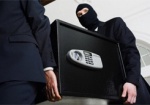 Нападение на отделение банка в Харькове: грабители вынесли сейф с деньгами