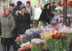 Цветы и самые теплые пожелания: как в Харькове готовятся к празднику 8 Марта