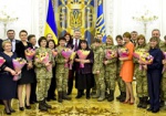 Любви и мира. Президент поздравил украинок с 8 Марта