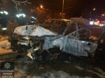 На Московском проспекте автомобиль врезался в столб и загорелся