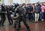 За участие в демонстрации в Минске украинца арестовали на 15 суток