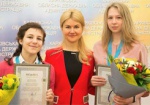 Светличная поздравила харьковских школьниц с победой на Европейской математической олимпиаде