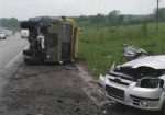 В Харькове четыре человека погибли в результате столкновения грузовика и легковушки