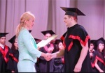 Светличная вручила дипломы лучшим выпускникам НТУ «ХПИ»
