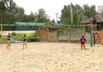 На выходных под Харьковом состоялся тур чемпионата Украины по пляжному волейболу среди мужчин и женщин