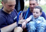 На Алексеевке ребенок застрял пальцем в качели