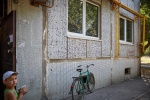 Потерявшим жилье балаклейцам начали покупать квартиры - мэр