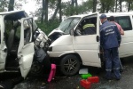 Лобовое столкновение микроавтобусов на Валковщине: два трупа, семнадцать пострадавших