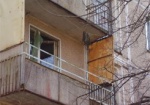На Харьковщине 16-летняя девушка упала с балкона