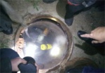 В Харькове в канализационном колодце нашли тело мужчины