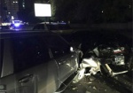 В центре города пьяный водитель «влетел» в машины на парковке