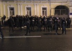 Потасовка в пабе на Рымарской: полиция забрала в райотдел более 50 человек