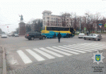 В центре Харькова Land Cruiser врезался в пассажирский автобус